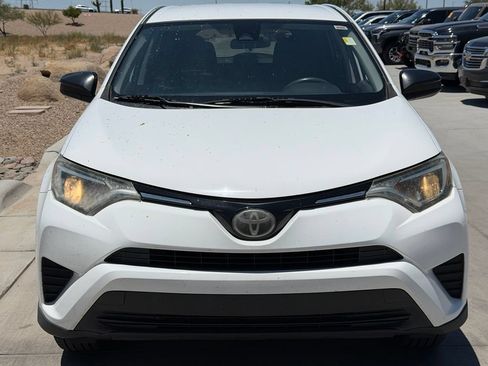 Used 2018 Toyota RAV4 LE FWD image 3