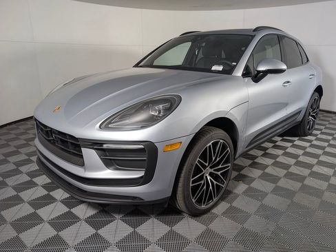 New 2026 Porsche Macan image 1