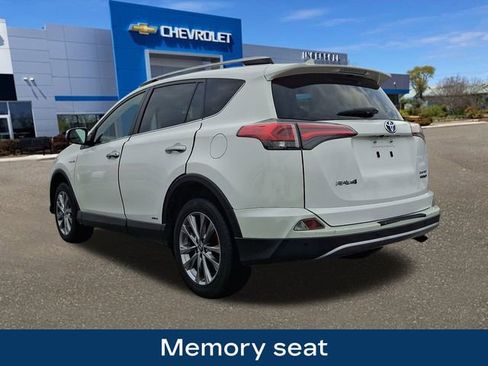 Used 2017 Toyota RAV4 Limited image 6