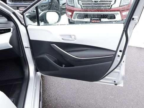 Certified 2025 Toyota Corolla SE w/ SE Premium Package image 17