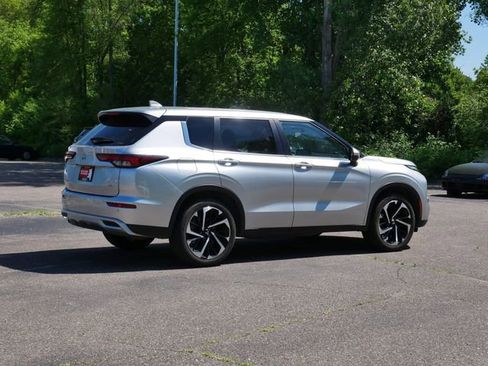 Used 2024 Mitsubishi Outlander SE AWD/4WD image 5