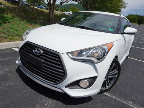 Used 2016 Hyundai Veloster Turbo FWD image 9