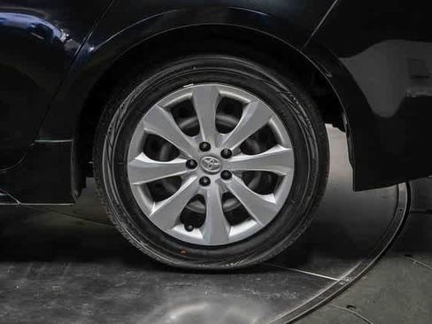 Used 2021 Toyota Corolla LE image 10