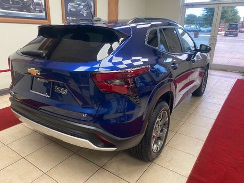 Used 2024 Chevrolet Trax LT w/ Driver Confidence Package image 6