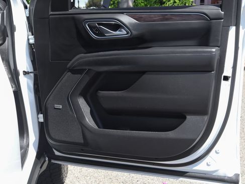 Used 2021 Chevrolet Suburban LT RWD image 53