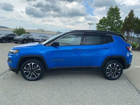 Used 2023 Jeep Compass Limited AWD/4WD image 6