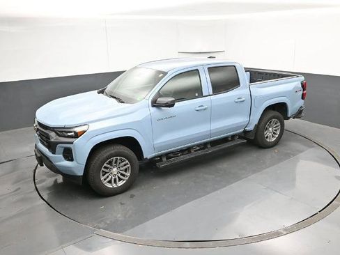 New 2025 Chevrolet Colorado LT w/ LT Convenience Package image 18