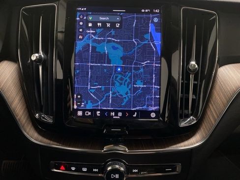 Used 2023 Volvo XC60 B5 Plus w/ Protection Package Premier image 43