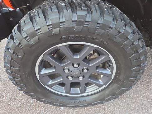 Used 2020 Jeep Gladiator Overland image 12