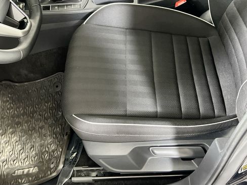 Used 2023 Volkswagen Jetta Sport FWD image 18