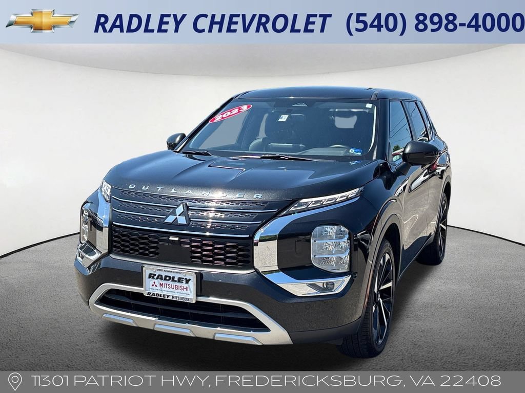 Used 2023 Mitsubishi Outlander SE AWD/4WD image 1