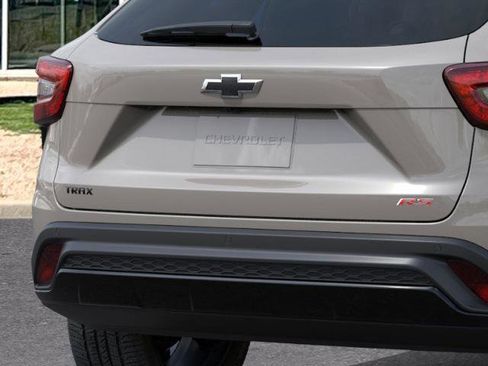 New 2026 Chevrolet Trax RS w/ Driver Confidence Package image 38