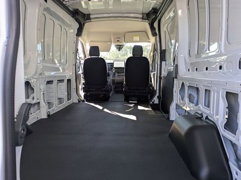 New 2026 Ford Transit 250 148 Medium Roof RWD image 10