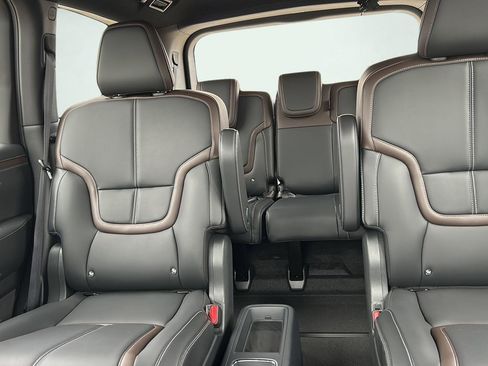 New 2026 Nissan Armada SL image 24