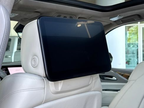 Used 2021 Cadillac Escalade Premium Luxury Platinum image 59