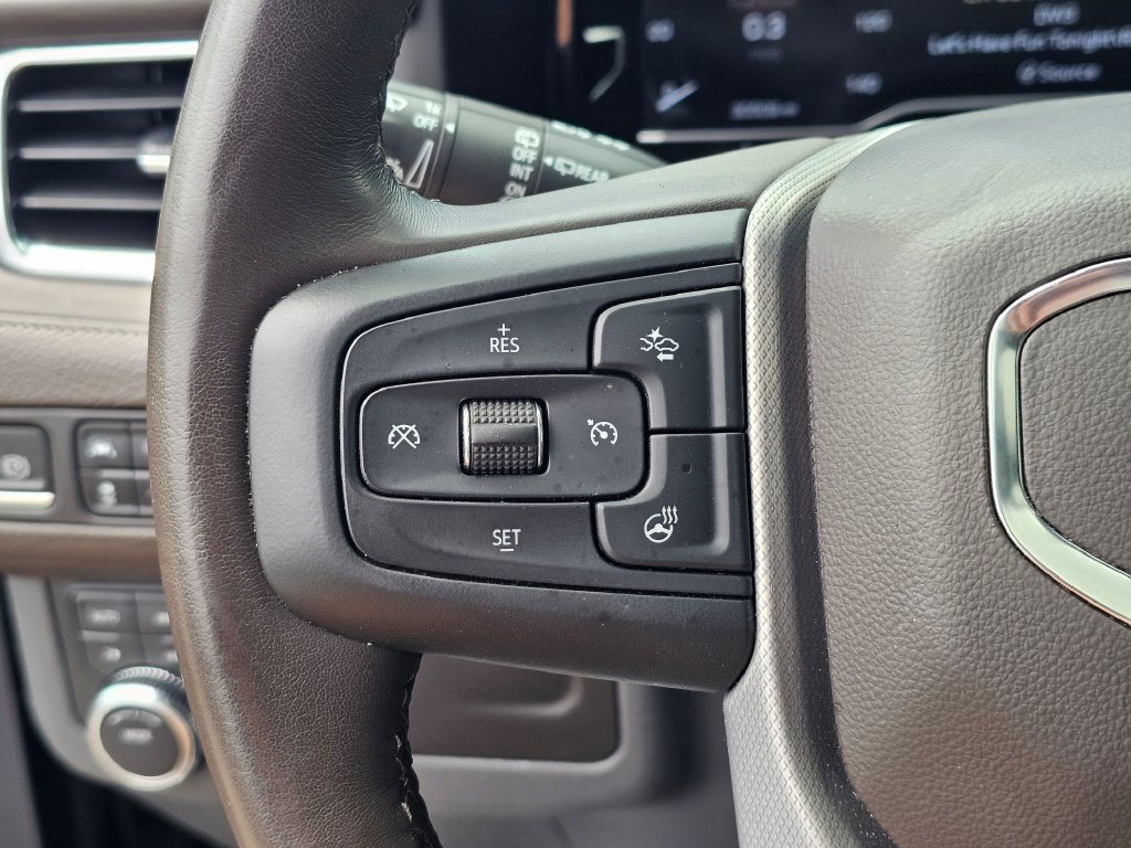 Used 2023 GMC Yukon Denali AWD/4WD image 30