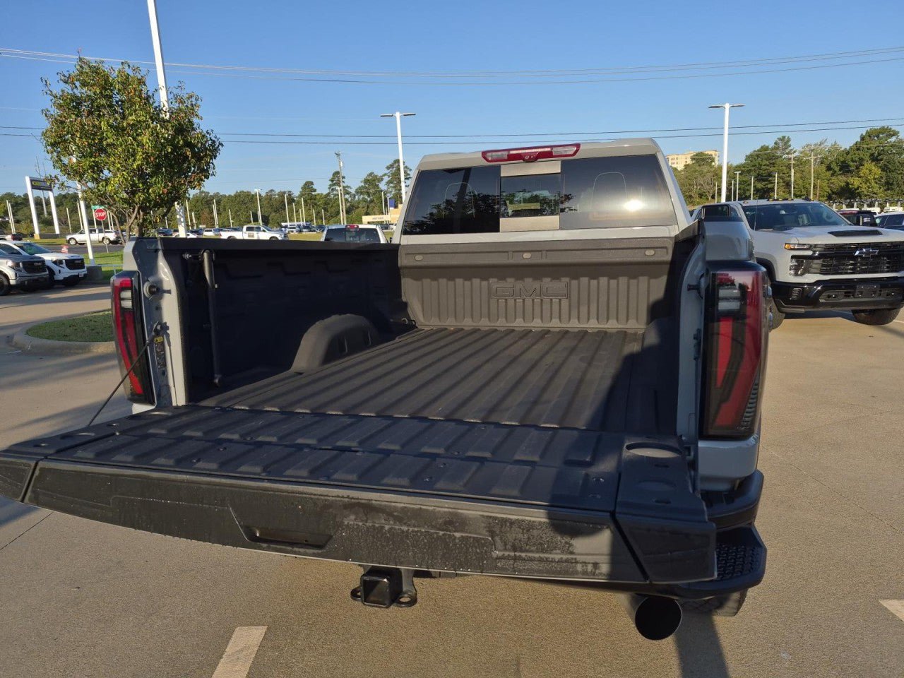 Certified 2025 GMC Sierra 2500 AT4X AWD/4WD image 9