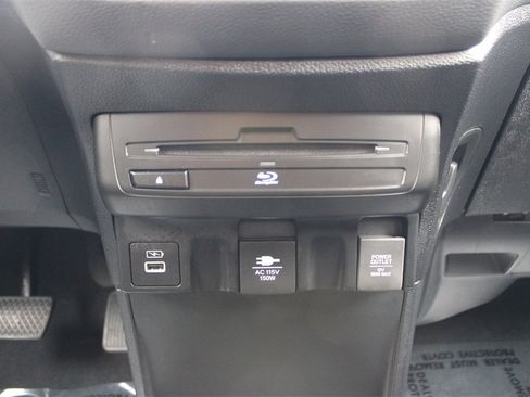 Certified 2024 Honda Odyssey Touring image 24