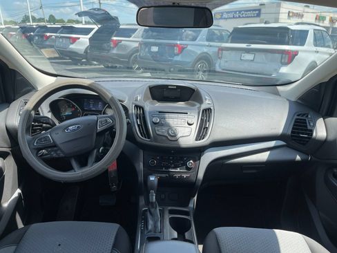 Used 2017 Ford Escape SE FWD image 15