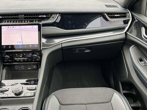 New 2024 Jeep Grand Cherokee Trailhawk w/ Luxury Tech Group III image 16