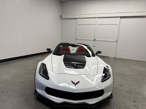 Used 2019 Chevrolet Corvette Z06 RWD image 2