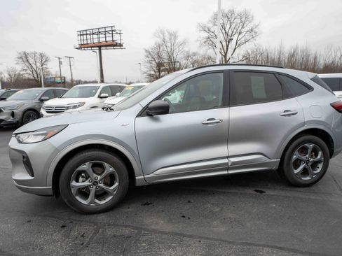 Used 2023 Ford Escape ST-Line image 3