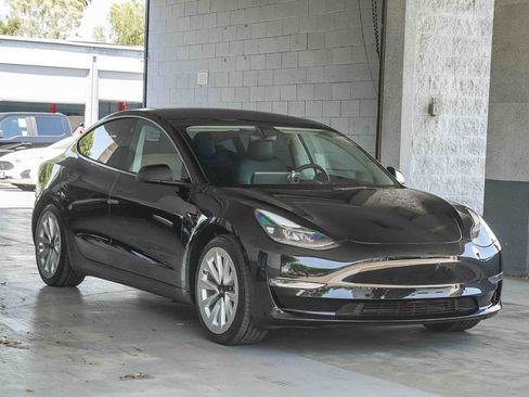 Used 2022 Tesla Model 3 Long Range AWD/4WD image 3