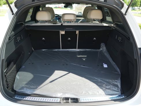 New 2026 Mercedes-Benz GLC 350e 4MATIC image 16