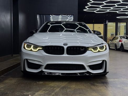 Used 2018 BMW M4 Coupe w/ Executive Package image 2