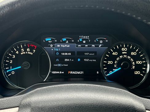 Used 2016 Ford F150 Platinum w/ Equipment Group 701A Luxury image 21