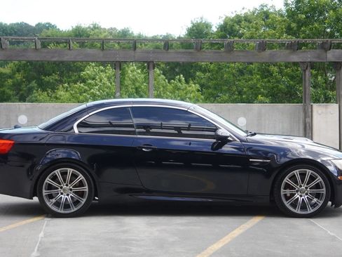 Used 2011 BMW M3 Convertible RWD image 18