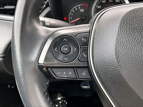 Used 2022 Toyota Corolla Cross LE w/ Moonroof Package image 17