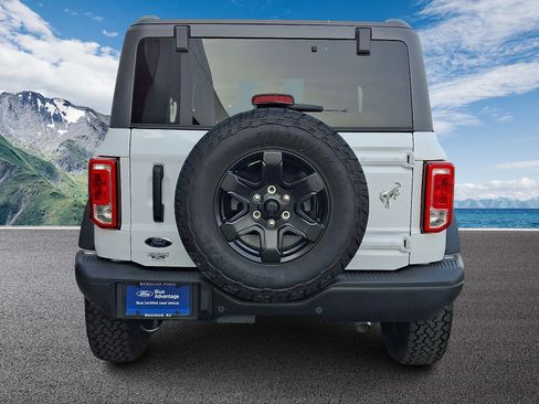 Certified 2024 Ford Bronco Black Diamond image 5