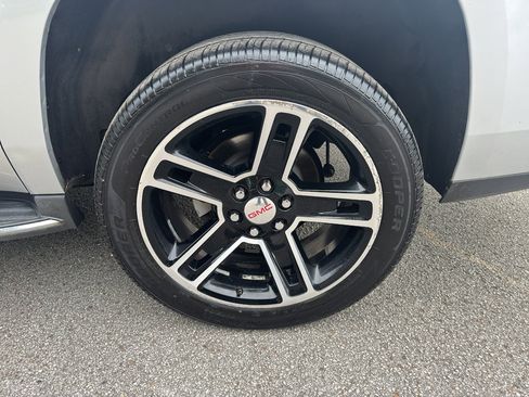 Used 2015 GMC Yukon XL Denali w/ Open Road Package image 24