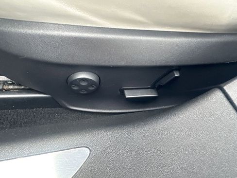 Used 2016 Tesla Model S 90D image 17