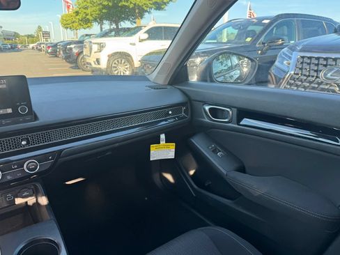 Used 2023 Honda Civic EX image 15
