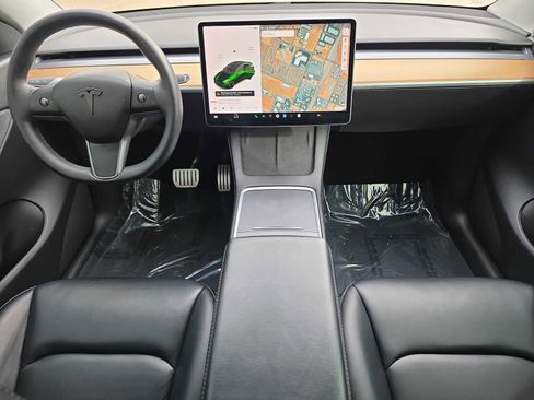 Used 2021 Tesla Model Y Performance image 14