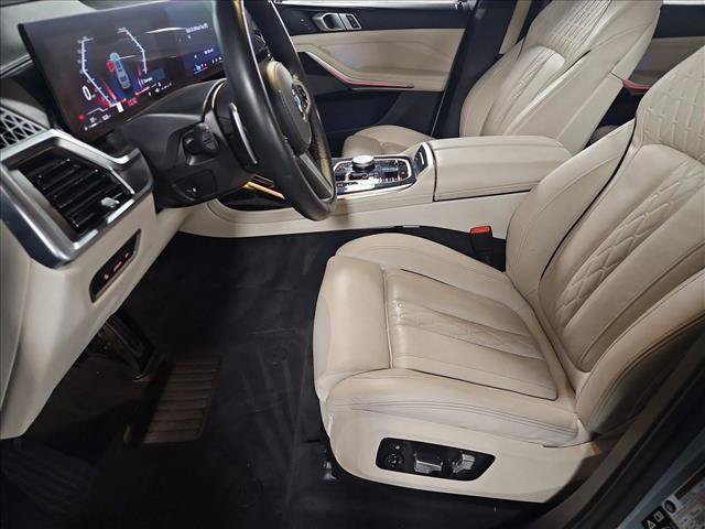 Certified 2025 BMW X7 xDrive40i w/ M Sport Package AWD/4WD image 16