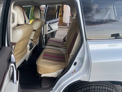 Used 2010 Lexus GX 460 image 13