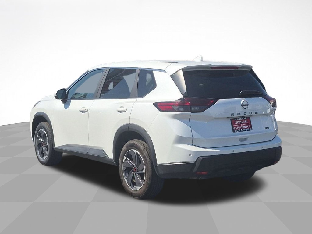 Certified 2025 Nissan Rogue SV FWD image 7