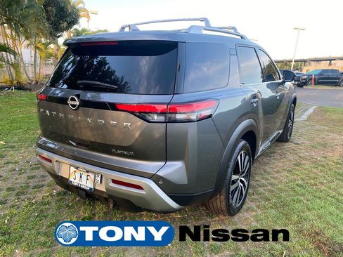 Used 2023 Nissan Pathfinder Platinum image 25