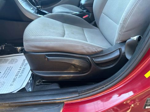 Used 2016 Hyundai Elantra SE w/ Option Group 02 image 18