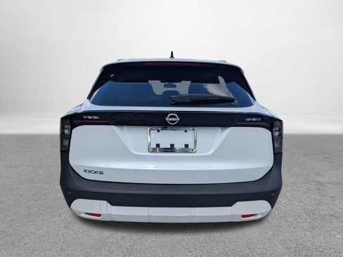 New 2026 Nissan Kicks SV image 4