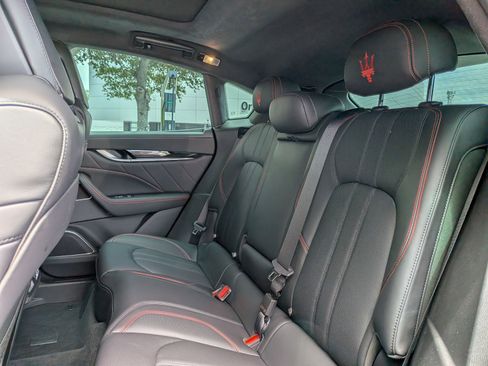 Used 2024 Maserati Levante GT Ultima AWD/4WD image 17