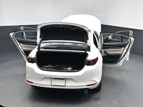 New 2026 MAZDA MAZDA3 2.5 S Sedan w/ Preferred Pkg image 21