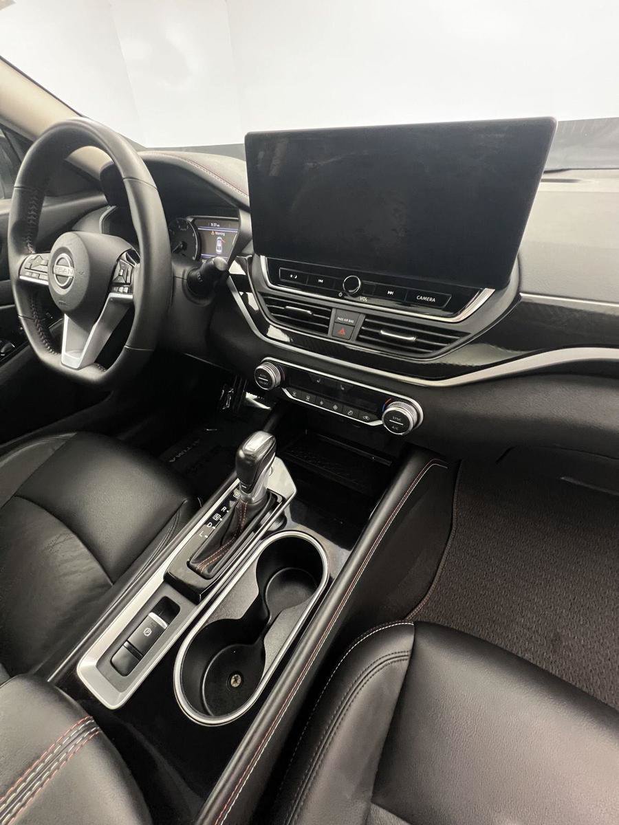 Used 2025 Nissan Altima 2.5 SR w/ SR Premium Package AWD/4WD image 22