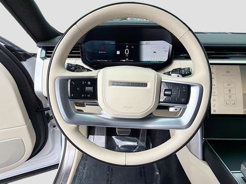 Used 2024 Land Rover Range Rover SE image 36