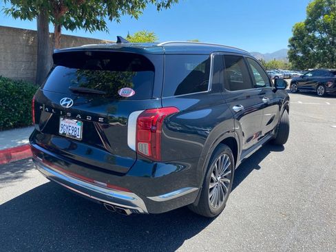 Certified 2023 Hyundai Palisade Calligraphy FWD image 8