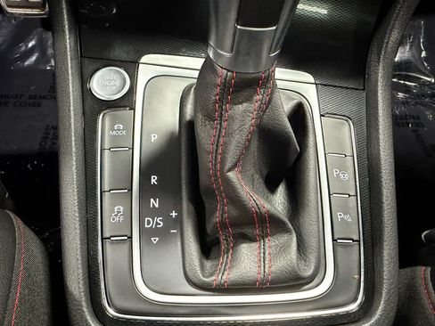 Used 2017 Volkswagen GTI Autobahn FWD image 21