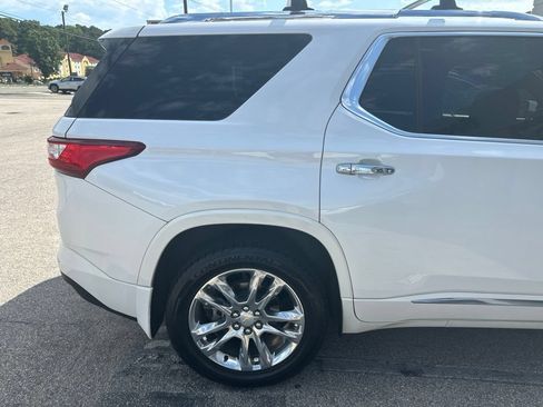 Used 2020 Chevrolet Traverse High Country w/ LPO, Floor Liner Package AWD/4WD image 6